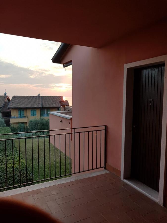 Mahatma Residence Lake View Λατζίζε Εξωτερικό φωτογραφία