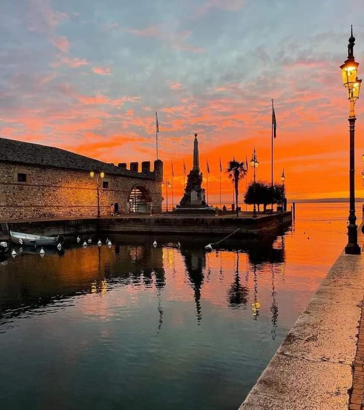 Mahatma Residence Lake View Λατζίζε Εξωτερικό φωτογραφία