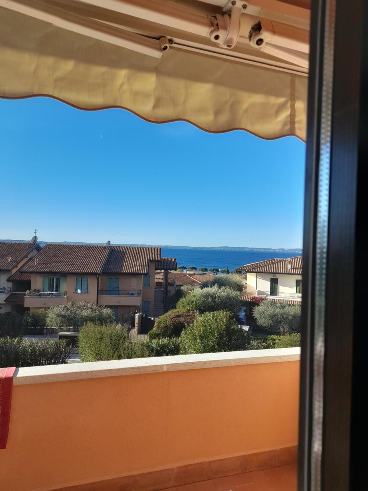 Mahatma Residence Lake View Λατζίζε Εξωτερικό φωτογραφία