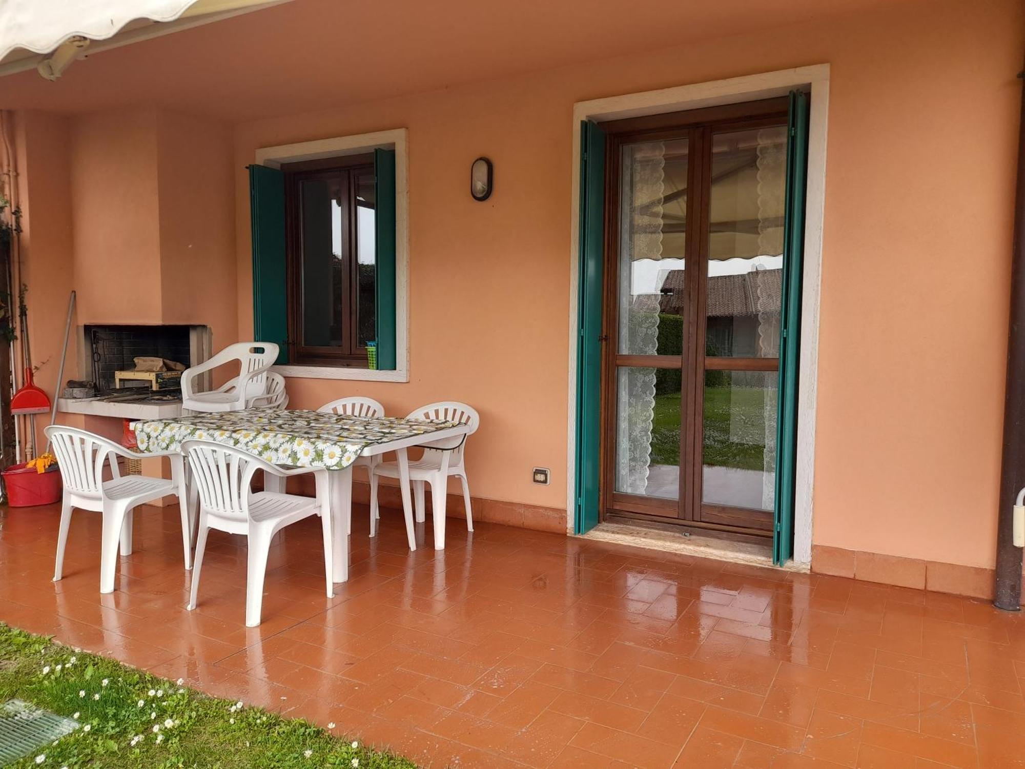 Mahatma Residence Lake View Λατζίζε Εξωτερικό φωτογραφία