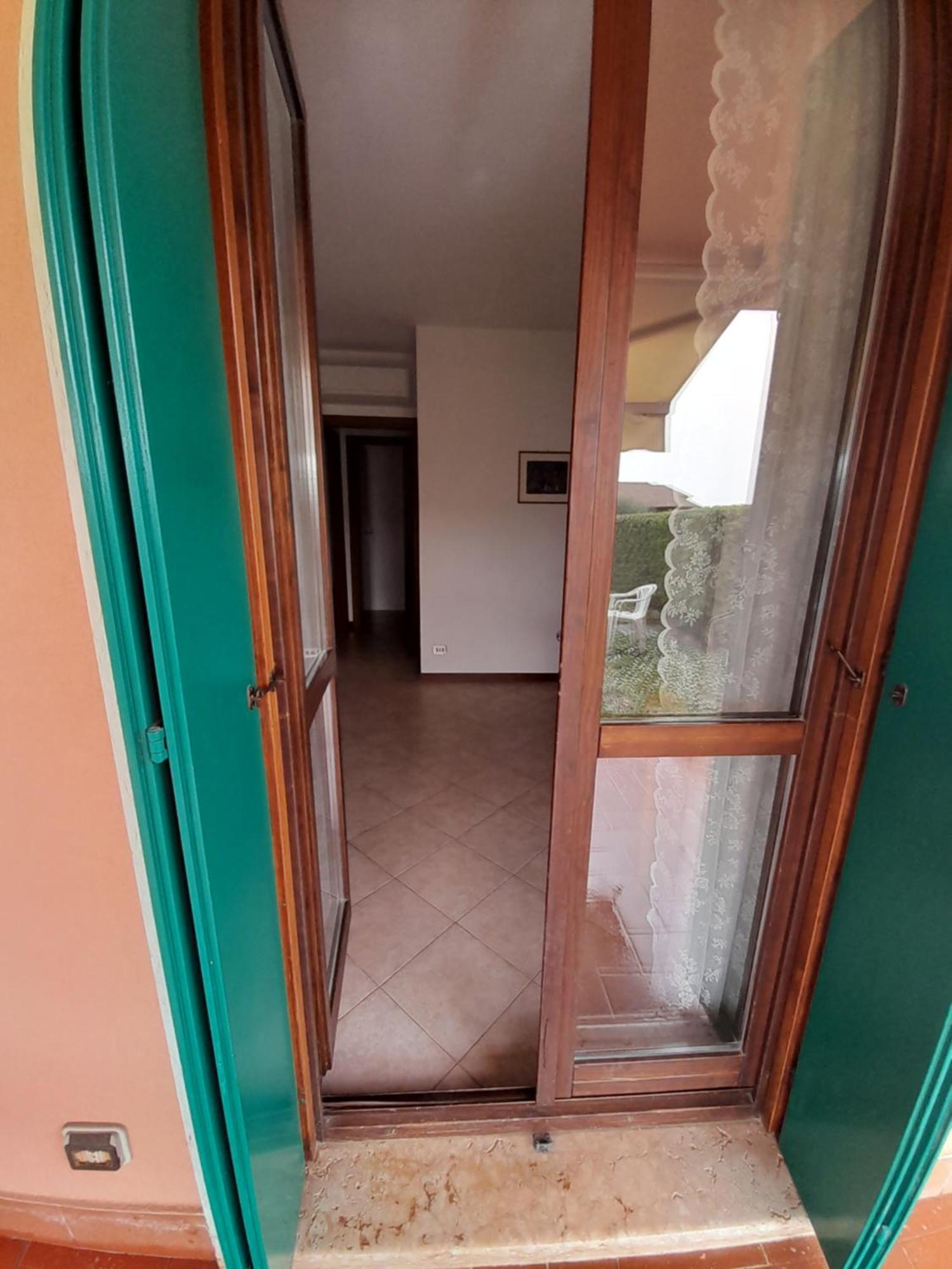 Mahatma Residence Lake View Λατζίζε Εξωτερικό φωτογραφία